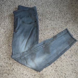 Grey Denim Jegging